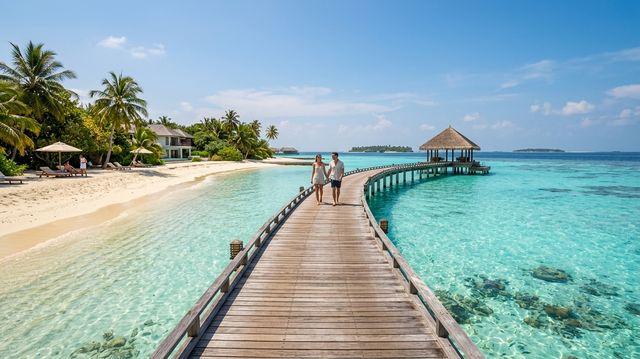 Check-in tuyệt đẹp tại cây cầu gỗ lãng mạn trên đảo Hòn Tằm