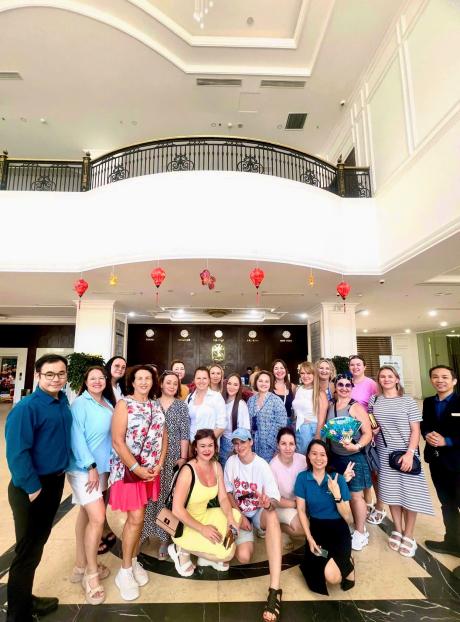 KHÁCH HÀNG CỦA CHÚNG TÔI