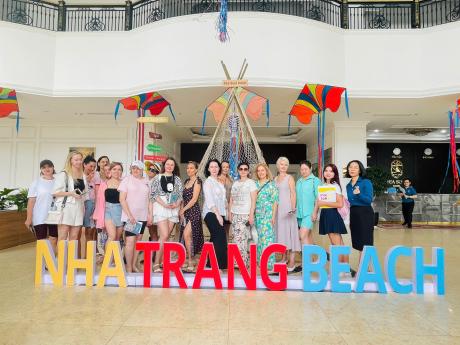KHÁCH HÀNG CỦA CHÚNG TÔI