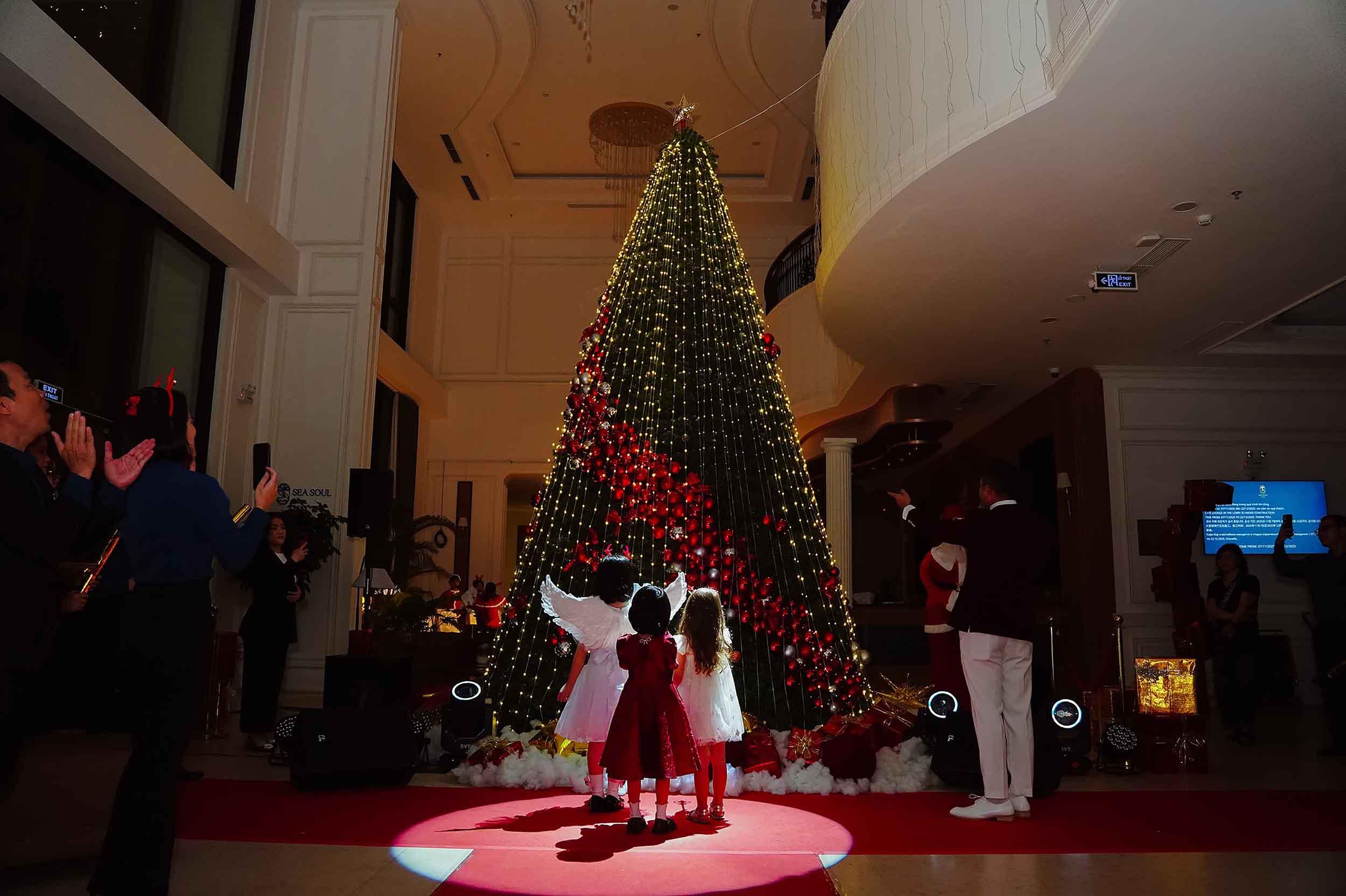 Christmas Tree Lighting Activity