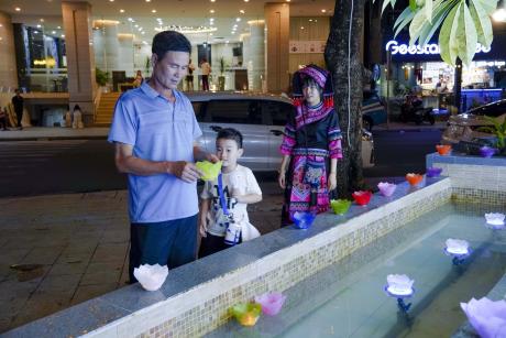 Đêm Hội Thả Đèn Hoa Đăng